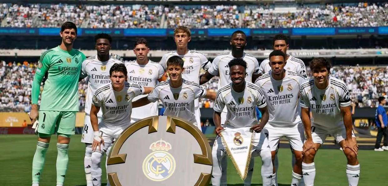 随机关于皇马主场大捷，球员赛后激动庆祝胜利，操作经营结果.的信息